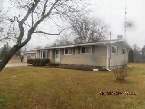 947 E Miller Rd, Mio, MI 48647 photo 3