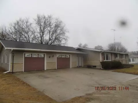 947 E Miller Rd, Mio, MI 48647 photo 2
