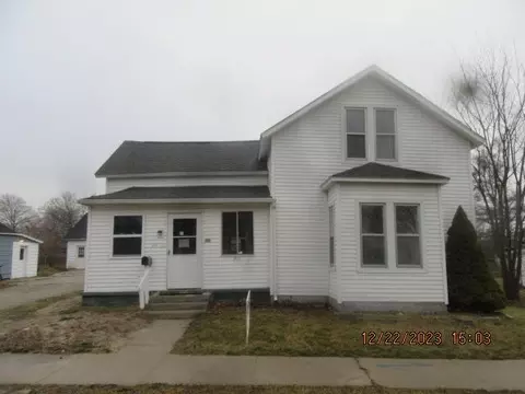 215 N E Street Cheboygan Mi 49721 St, Cheboygan, MI 49721