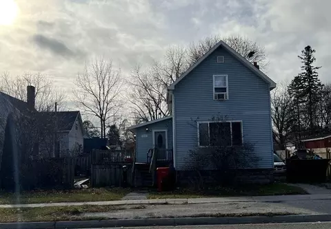 212 Mckinley Ave, Alpena, MI 49707