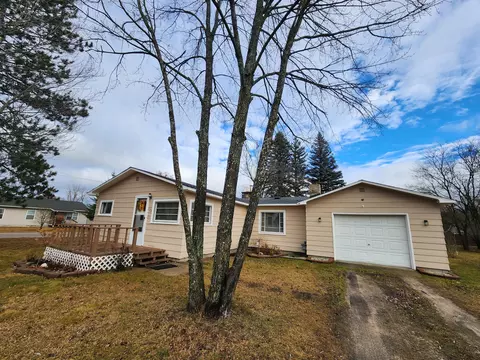 120 Cass St, Mio, MI 48647