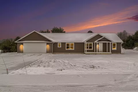 2827 Peregrine Drive Elmira Mi 49730 Dr, Elmira, MI 49730