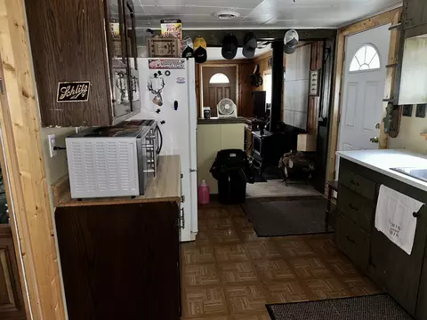 5260 Rose St, Gladwin, MI 48624 photo 8