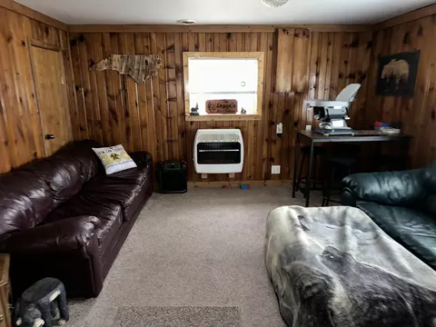 5260 Rose St, Gladwin, MI 48624 photo 2