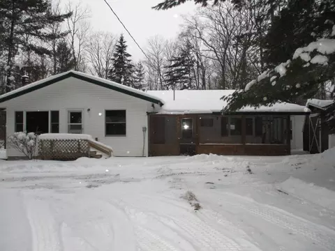 2870 Ann Arbor Rd, Lewiston, MI 49756