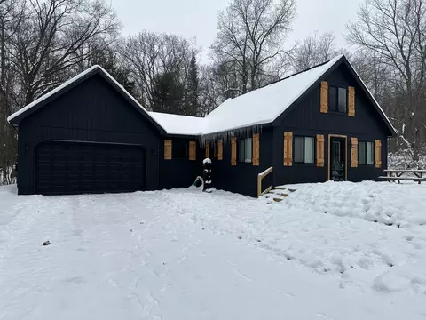 767 Rosemarie Trl, Roscommon, MI 48653