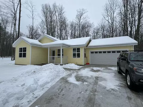 131 Teaberry Lane Houghton Lake Mi 48629 Ln, Houghton Lake, MI 48629