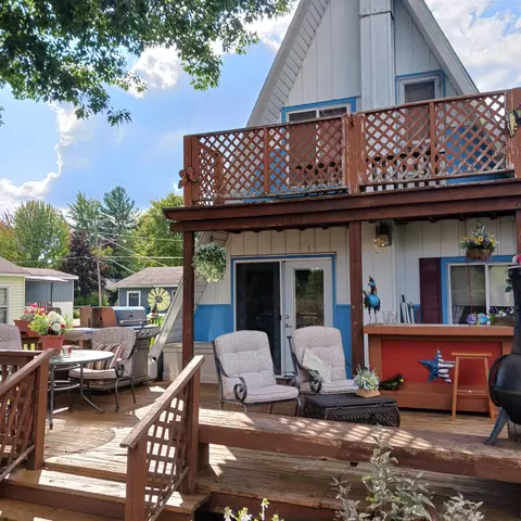 4896 River Rd, Houghton Lake, MI 48629