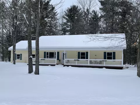 2417 Michaywe Drive Gaylord Mi 49735 Dr, Gaylord, MI 49735