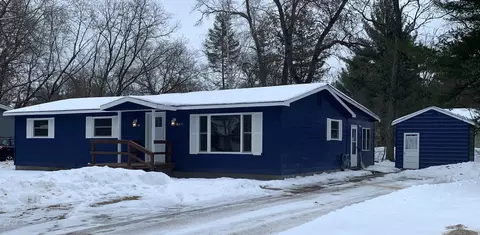 6419 Karen Rd, Grayling, MI 49738