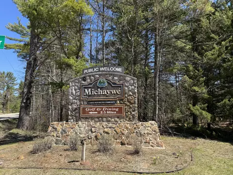 Michaywe Drive, Gaylord, MI 49735