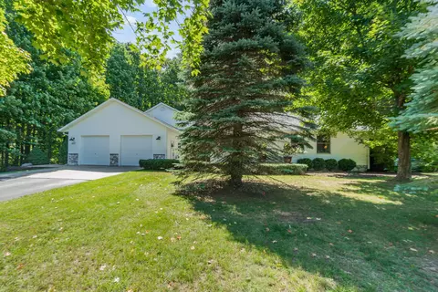 6127 Alba Road Gaylord Mi 49735 Rd, Gaylord, MI 49735