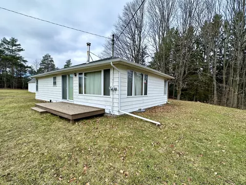 8634 Freeman Road Onaway Mi 49765 Rd, Onaway, MI 49765