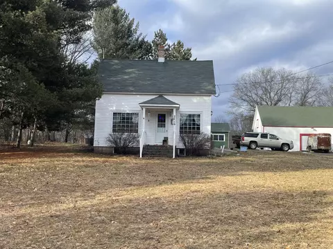 Exterior - 2416 W Maplehurst Drive Roscommon Mi 48653 Dr, Roscommon, MI 48653 photo 3 of 12