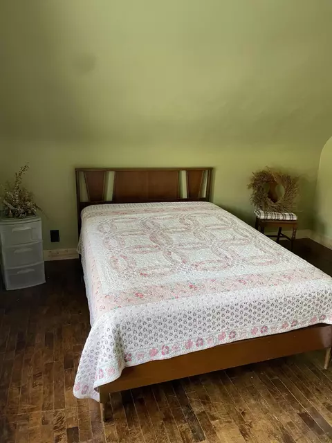 Bedroom - 2416 W Maplehurst Drive Roscommon Mi 48653 Dr, Roscommon, MI 48653 photo 3 of 5