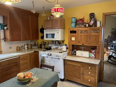 Kitchen - 2416 W Maplehurst Drive Roscommon Mi 48653 Dr, Roscommon, MI 48653 photo 2 of 3