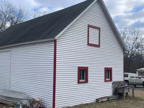 Exterior - 2416 W Maplehurst Drive Roscommon Mi 48653 Dr, Roscommon, MI 48653 photo 8 of 12