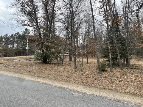 View/Area - 2416 W Maplehurst Drive Roscommon Mi 48653 Dr, Roscommon, MI 48653 photo 4 of 9