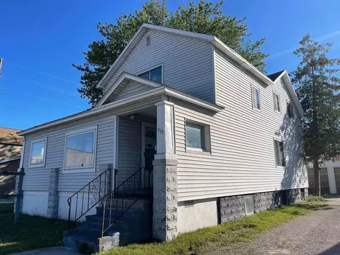 910 W Chisholm St, Alpena, MI 49707