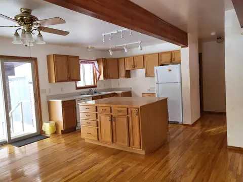 Kitchen - 6901 S Stephan Bridge Road Roscommon Mi 48653 Rd, Roscommon, MI 48653 photo 2 of 5