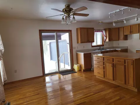 Kitchen - 6901 S Stephan Bridge Road Roscommon Mi 48653 Rd, Roscommon, MI 48653 photo 1 of 5