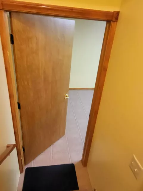 Entry Way - 6901 S Stephan Bridge Road Roscommon Mi 48653 Rd, Roscommon, MI 48653 photo 8 of 9