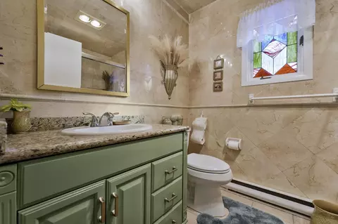 Bath - 403 Dante Drive Roscommon Mi 48653 Dr, Roscommon, MI 48653 photo 1 of 4