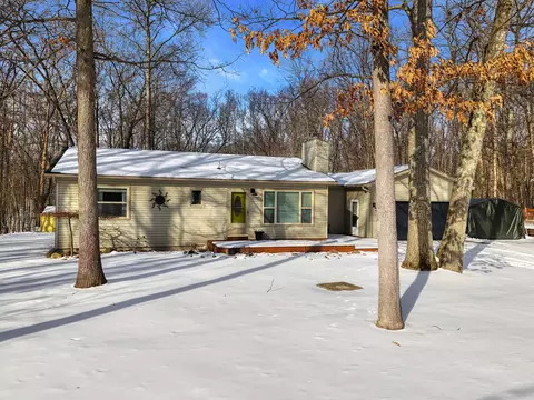 Exterior - 403 Dante Drive Roscommon Mi 48653 Dr, Roscommon, MI 48653 photo 9 of 10