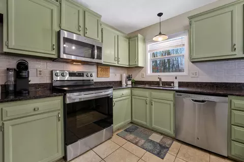 Kitchen - 403 Dante Drive Roscommon Mi 48653 Dr, Roscommon, MI 48653 photo 3 of 5