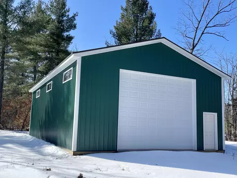3850 Frisbee Dr, Lewiston, MI 49756