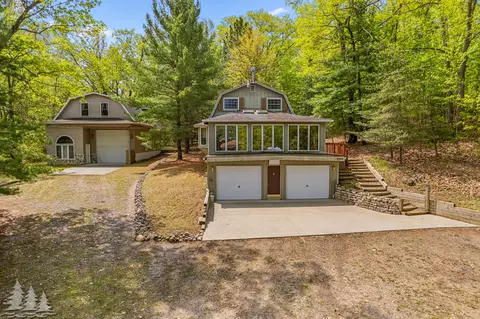 10565 Sunset Dr, Atlanta, MI 49709