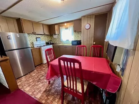 Dining - 401 Starron Rd, Roscommon, MI 48653 photo 1 of 3