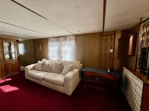 Living - 401 Starron Rd, Roscommon, MI 48653 photo 2 of 4