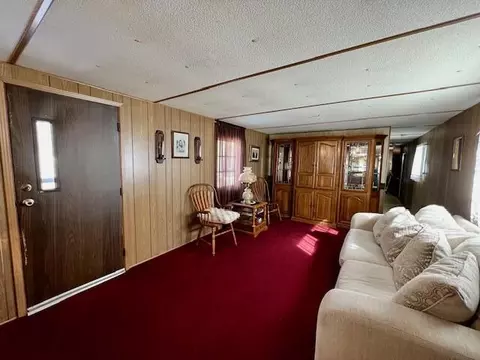 Living - 401 Starron Rd, Roscommon, MI 48653 photo 3 of 4