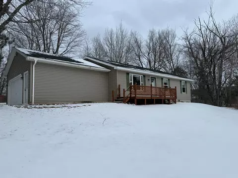 349 Poplar Drive Pellston Mi 49769 Dr, Pellston, MI 49769