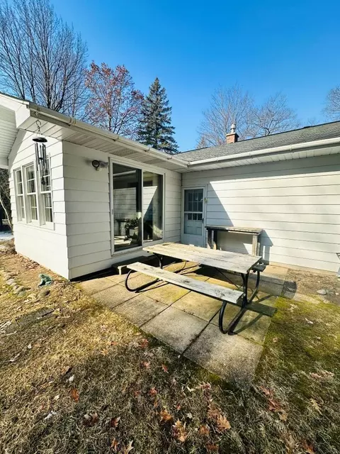 Exterior - 207 W Road Roscommon Mi 48653 Rd, Roscommon, MI 48653 photo 8 of 16