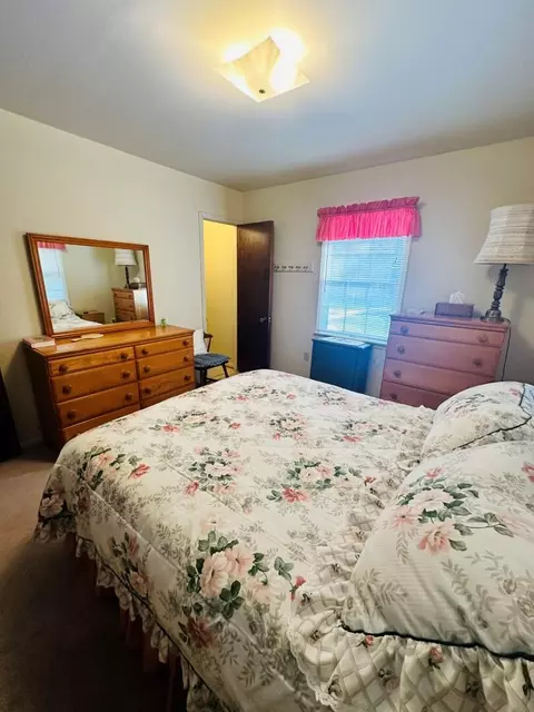 Bedroom - 207 W Road Roscommon Mi 48653 Rd, Roscommon, MI 48653 photo 2 of 9