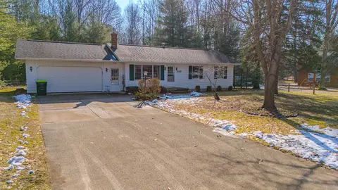Exterior - 207 W Road Roscommon Mi 48653 Rd, Roscommon, MI 48653 photo 15 of 16