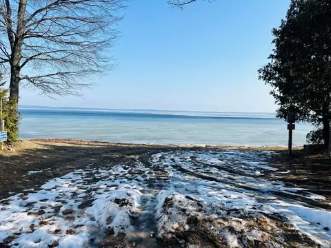 View/Area - 207 W Road Roscommon Mi 48653 Rd, Roscommon, MI 48653 photo 1 of 11
