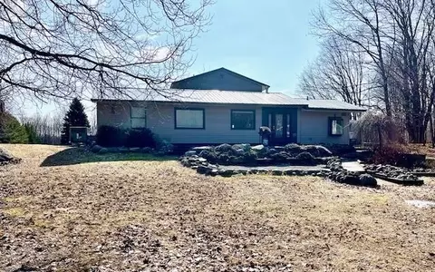1913 Goral Lane Indian River Mi 49749 Ln, Indian River, MI 49749