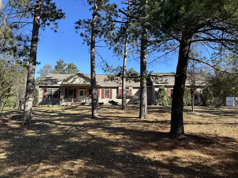 10787 Pines Trl, Roscommon, MI 48653