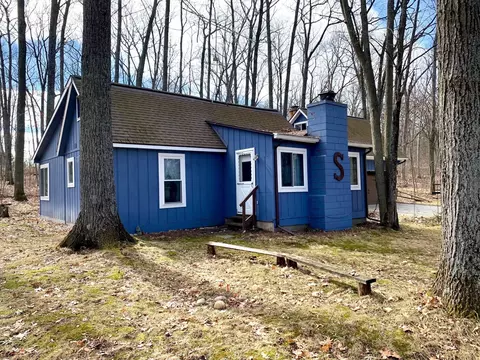 5070 N Cut Rd, Roscommon, MI 48653