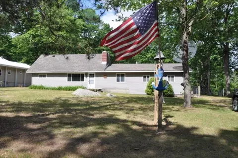 136 Lasalle Avenue Houghton Lake Mi 48629 Ave, Houghton Lake, MI 48629
