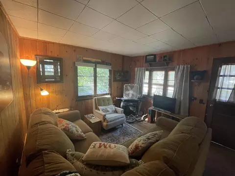 Living - 328 Eagle Avenue Roscommon Mi 48653 Ave, Roscommon, MI 48653 photo 2 of 3