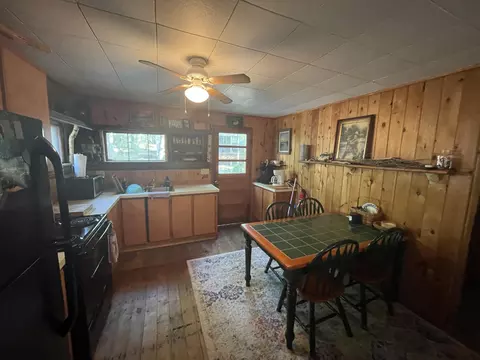 Dining - 328 Eagle Avenue Roscommon Mi 48653 Ave, Roscommon, MI 48653 photo 2 of 3
