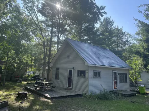 328 Eagle Avenue Roscommon Mi 48653 Ave, Roscommon, MI 48653