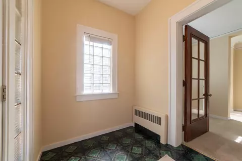 Entry Way - 304 Young St, Cheboygan, MI 49721 photo 10 of 17