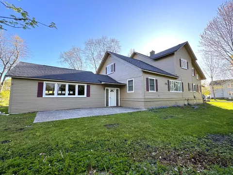 Exterior - 304 Young St, Cheboygan, MI 49721 photo 4 of 7
