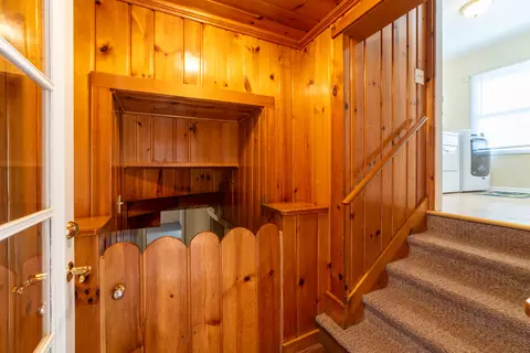 Entry Way - 304 Young St, Cheboygan, MI 49721 photo 6 of 17