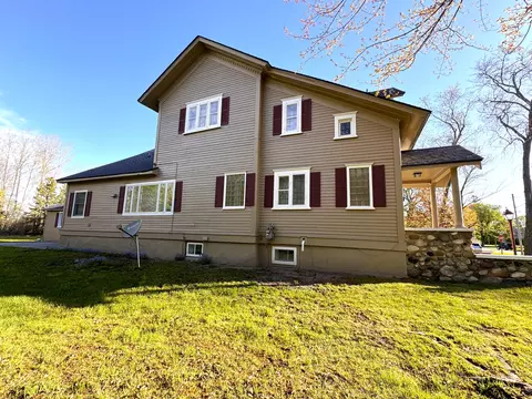 Exterior - 304 Young St, Cheboygan, MI 49721 photo 3 of 7